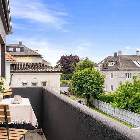 아파트 Romslig Leilighet Pa Storhaug, 700m Fra Sentrum *